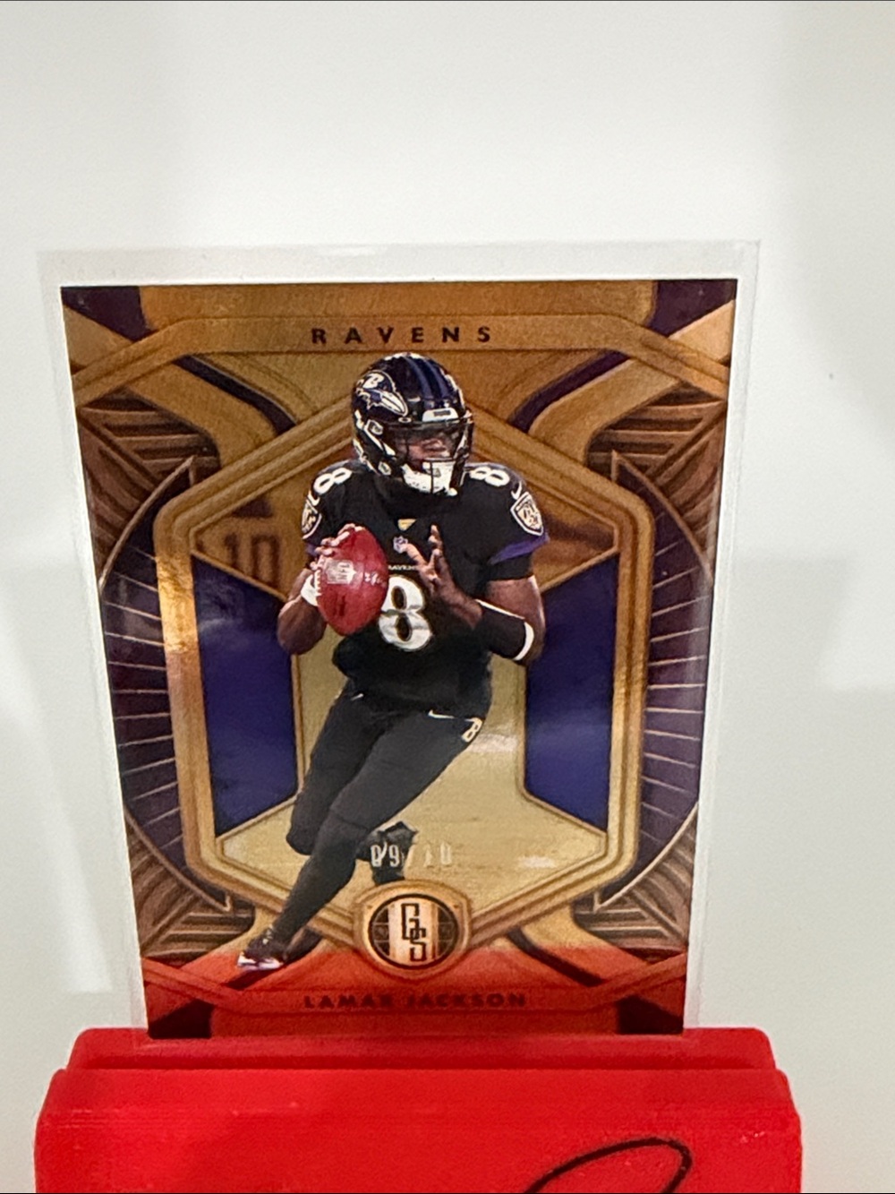 2021 Panini Gold Standard Violet Lamar Jackson 09/10